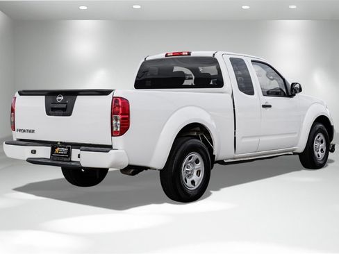Used 2019 Nissan Frontier S image 6