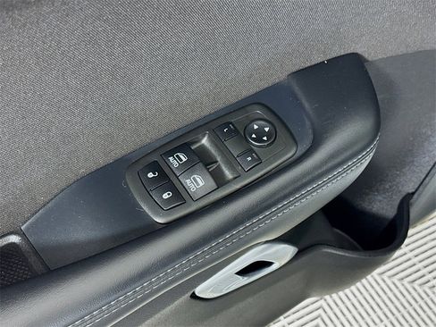 Used 2022 Dodge Challenger R/T image 17