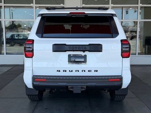 New 2026 Toyota 4Runner SR5 AWD/4WD image 11