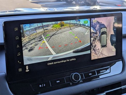 Used 2025 Mitsubishi Outlander SE image 27