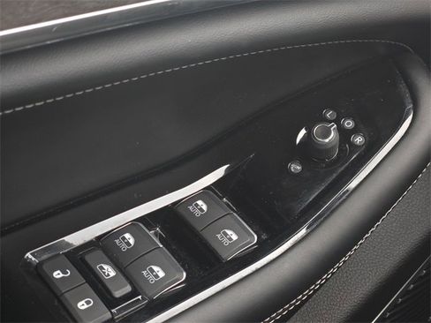 Used 2022 Jeep Grand Cherokee L Overland image 28