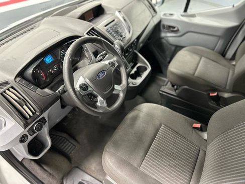 Used 2018 Ford Transit 350 XLT image 9