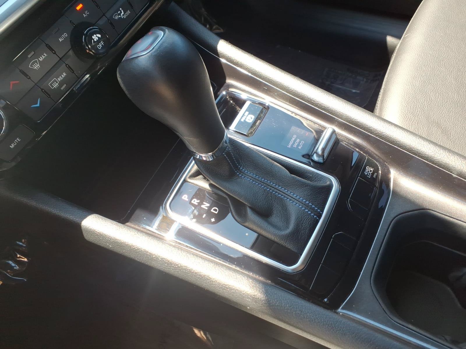 Used 2022 Jeep Compass Latitude w/ Sun and Sound Group AWD/4WD image 19