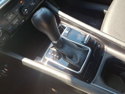 Used 2022 Jeep Compass Latitude w/ Sun and Sound Group AWD/4WD image 19