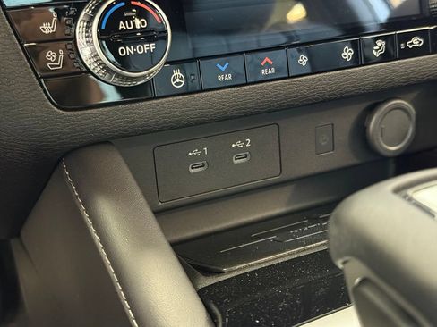 New 2026 Mitsubishi Outlander SEL Black Edition FWD image 19