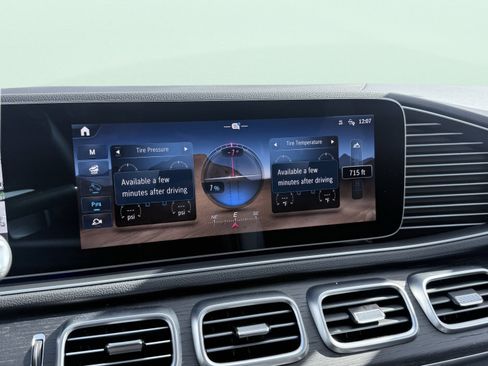 Used 2025 Mercedes-Benz GLE 450e 4MATIC w/ AMG Line Exterior image 59