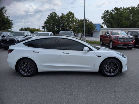 Used 2023 Tesla Model 3 Standard Range RWD image 2