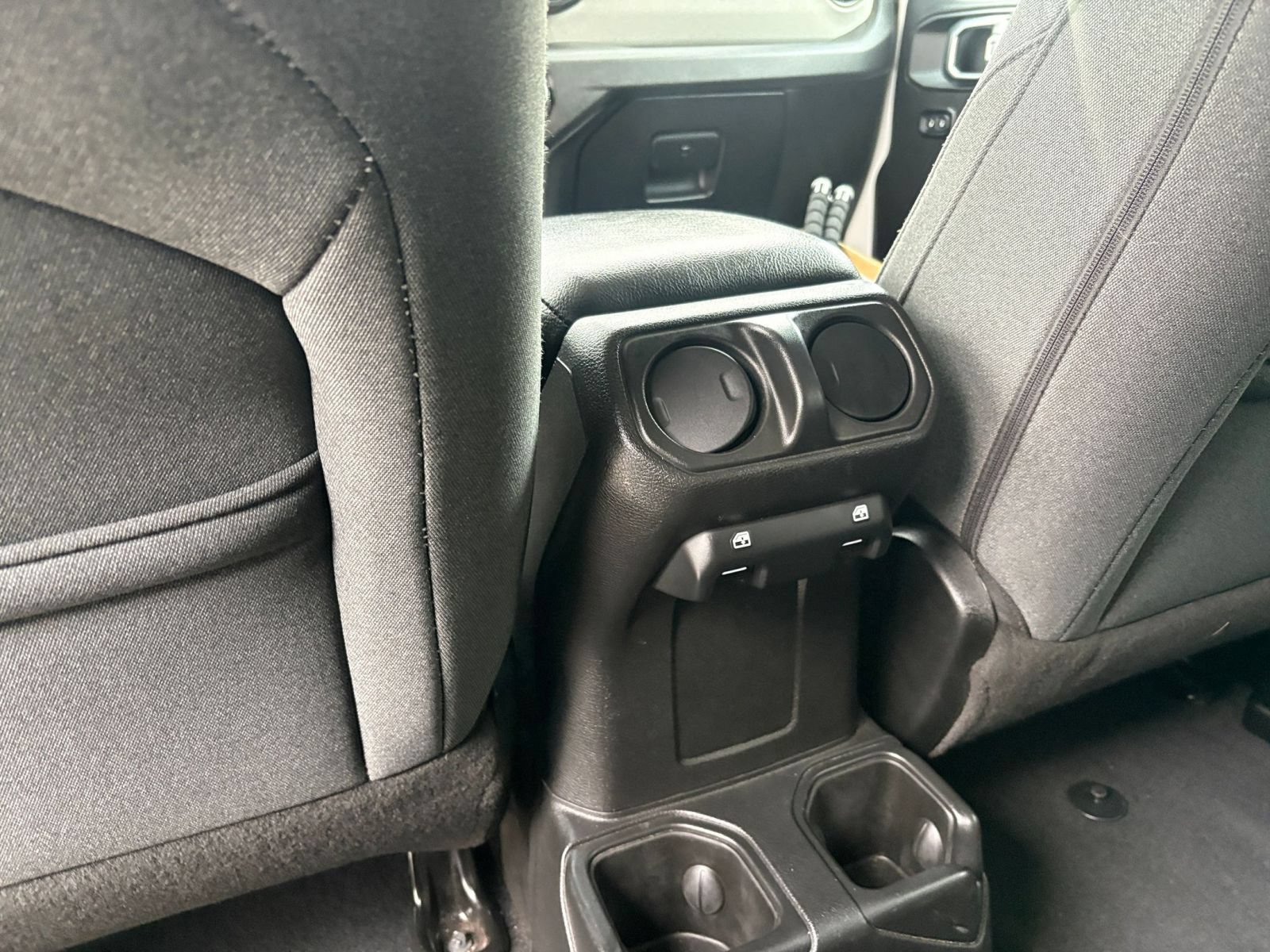 Used 2025 Jeep Wrangler Unlimited Sport AWD/4WD image 22
