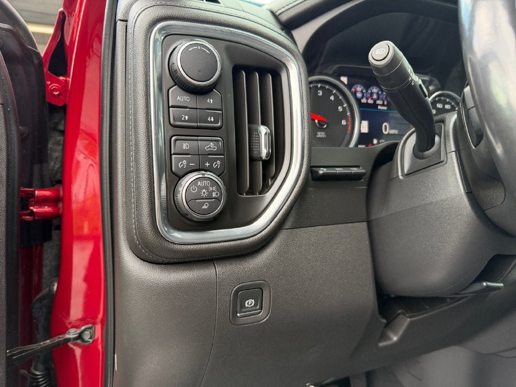 Used 2019 Chevrolet Silverado 1500 High Country w/ Technology Package AWD/4WD image 20