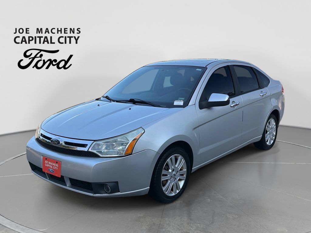 Used 2010 Ford Focus SEL FWD image 9