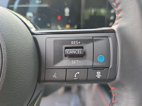 Used 2025 Nissan Kicks SR FWD image 36