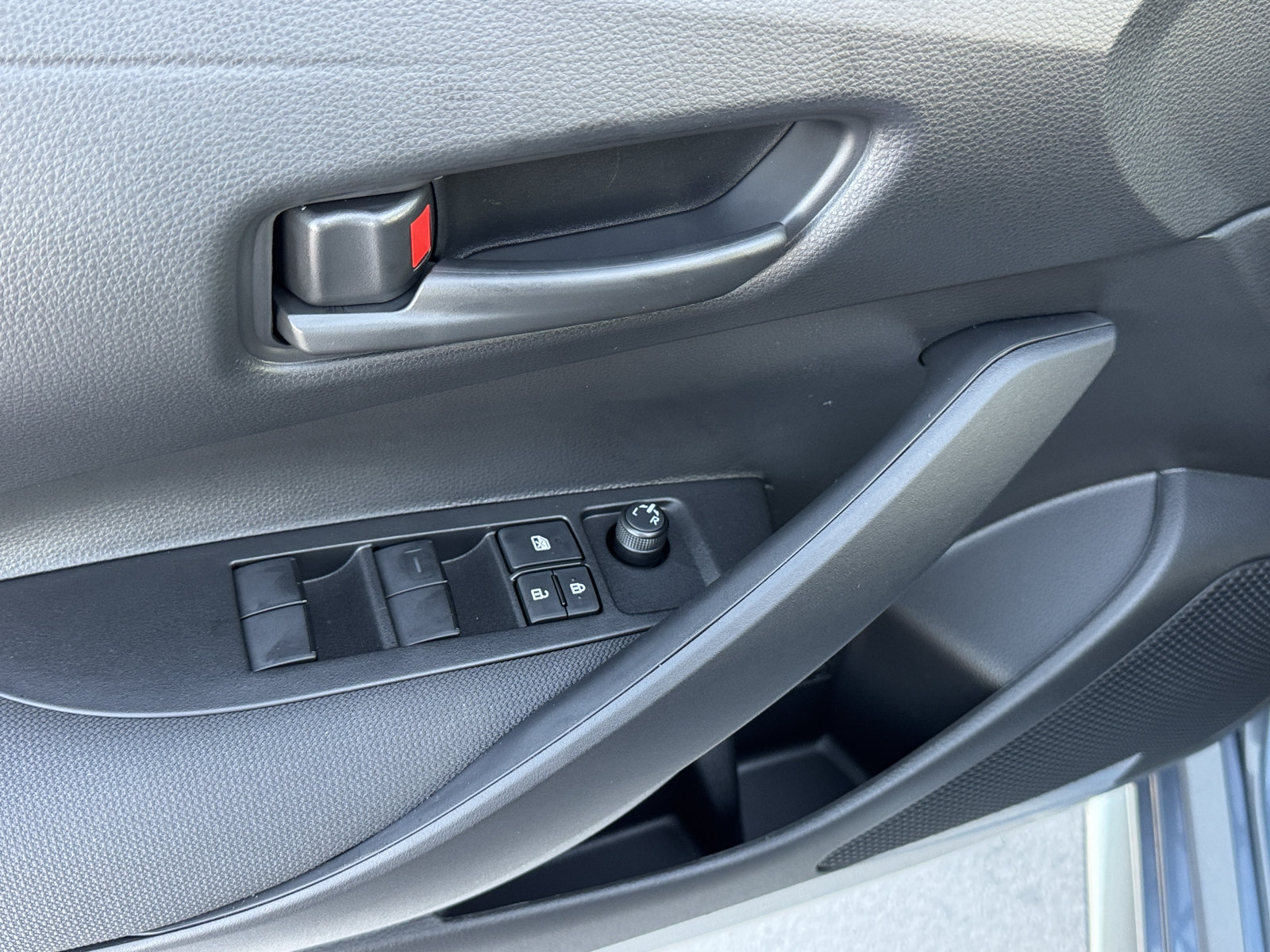 New 2027 Toyota Corolla LE FWD image 18