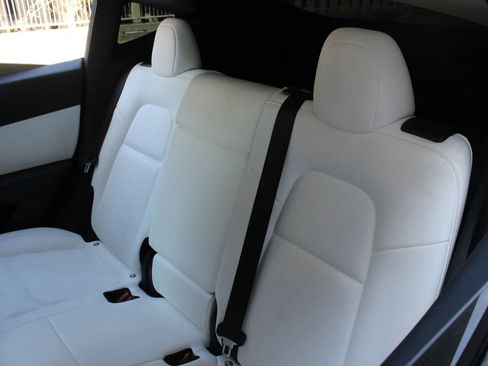 Used 2021 Tesla Model Y Performance AWD/4WD image 18