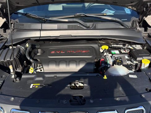 Used 2022 Jeep Compass Latitude image 29