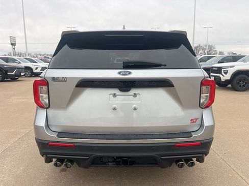 Used 2020 Ford Explorer ST image 4
