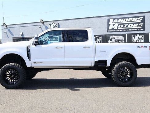 Used 2023 Ford F350 Platinum AWD/4WD image 2