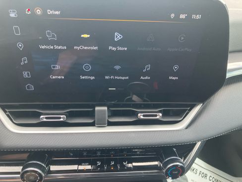 Used 2026 Chevrolet Equinox LT w/ Safety and Technology Package FWD image 24