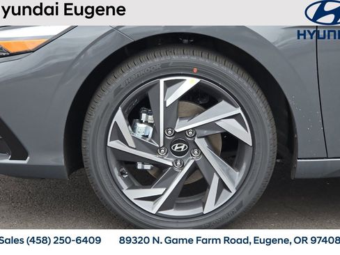 New 2025 Hyundai Elantra Limited image 27