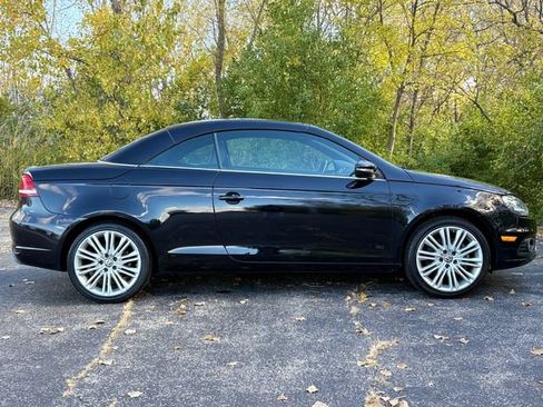 Used 2013 Volkswagen Eos FWD image 14