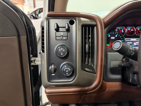 Used 2016 Chevrolet Silverado 3500 High Country w/ Duramax Plus Package image 13