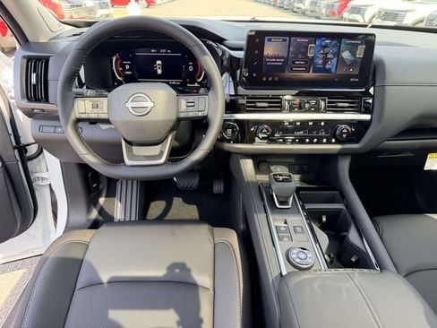 New 2026 Nissan Pathfinder SL w/ SL Premium Package AWD/4WD image 18