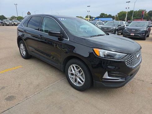 Used 2024 Ford Edge SEL AWD/4WD image 3