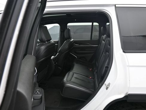 Used 2024 Jeep Grand Cherokee Limited 4xe AWD/4WD image 17