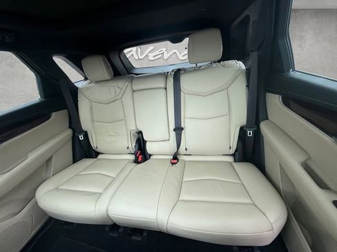 Used 2019 Cadillac XT5 Premium Luxury w/ Driver Assist Package FWD image 22