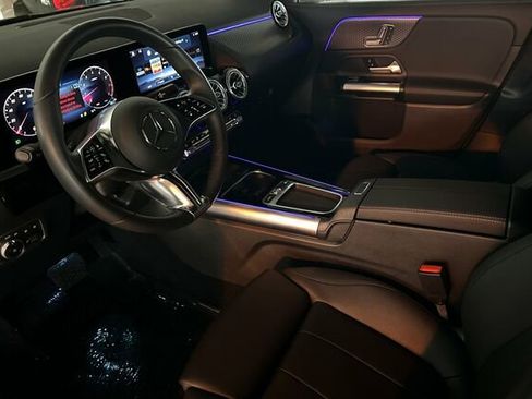 Used 2025 Mercedes-Benz GLA 250 GLA 250 image 10