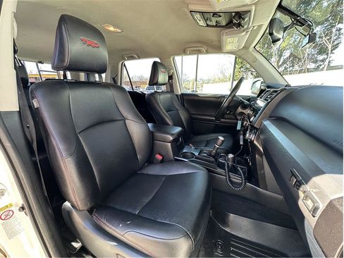 Used 2018 Toyota 4Runner TRD Off-Road Premium image 15