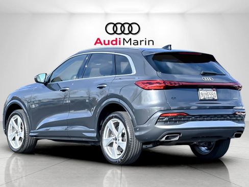 Certified 2025 Audi Q5 Premium Plus w/ Premium Plus image 3