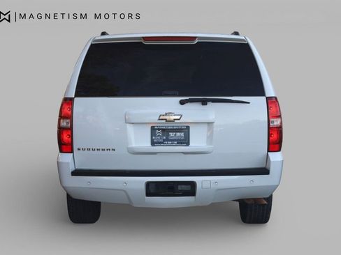 Used 2008 Chevrolet Suburban LT w/ LT Preferred Equipment Group image 8