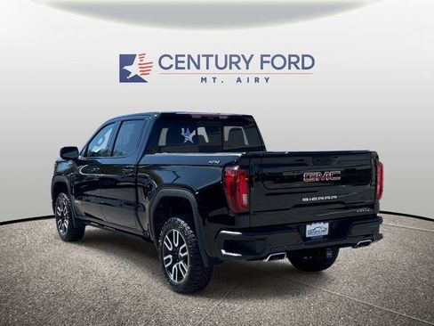 Used 2023 GMC Sierra 1500 AT4 w/ AT4 Premium Package AWD/4WD image 4