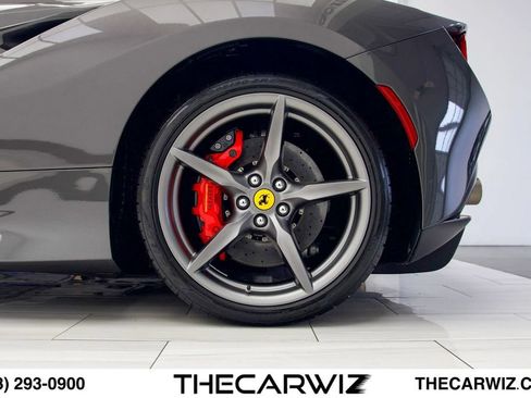 Used 2022 Ferrari F8 Tributo RWD image 21