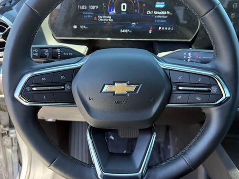 Used 2025 Chevrolet Equinox LT w/ Convenience Package II FWD image 15
