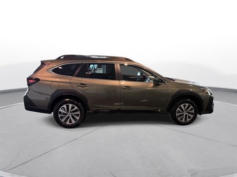 Used 2025 Subaru Outback Premium AWD/4WD image 20