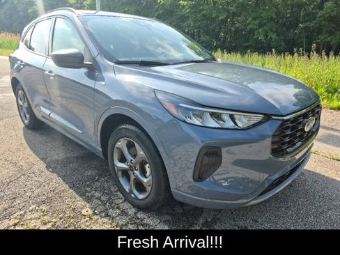 Used 2023 Ford Escape ST-Line w/ Tech Pack #1 AWD/4WD image 14