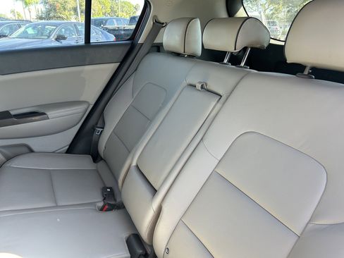 Used 2017 Kia Sportage EX image 9