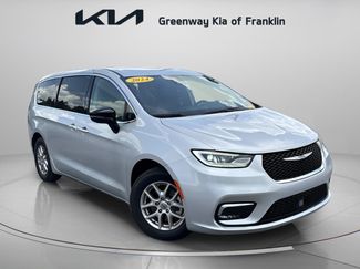 Used 2024 Chrysler Pacifica Touring-L FWD video 1