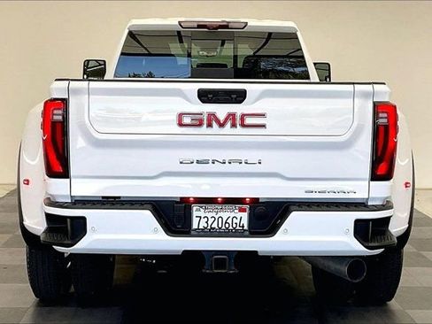 Used 2025 GMC Sierra 3500 Denali w/ Denali Reserve Package AWD/4WD image 3