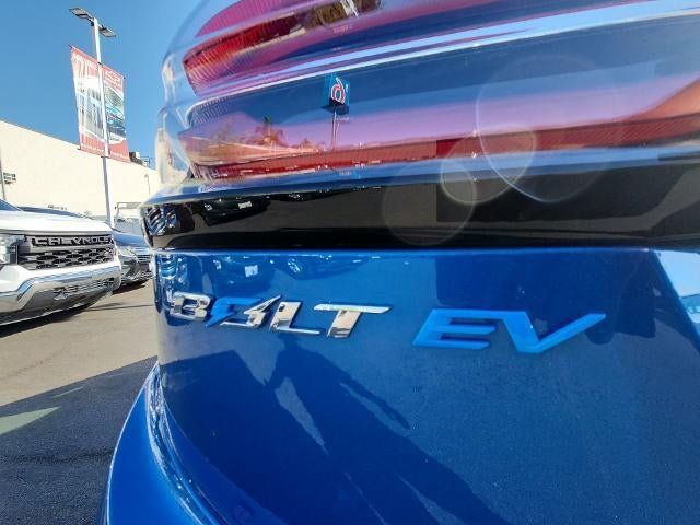 Used 2023 Chevrolet Bolt LT w/ Infotainment Package FWD image 30