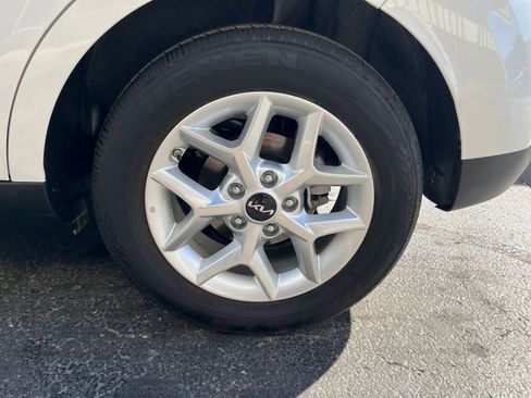 Used 2025 Kia Soul LX w/ LX Technology Package image 29