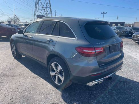 Used 2019 Mercedes-Benz GLC 300 4MATIC image 3