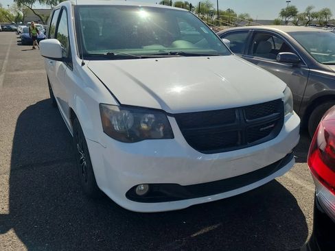 Used 2018 Dodge Grand Caravan SE FWD image 6