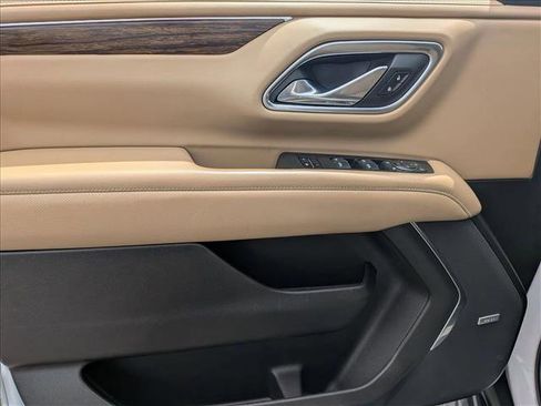 Used 2021 Chevrolet Tahoe Premier RWD image 11