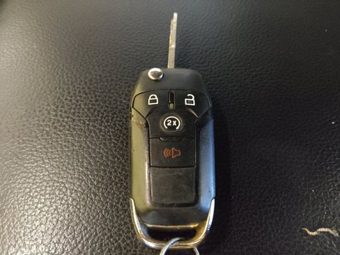 Used 2016 Ford F150 XLT w/ Equipment Group 302A Luxury image 32