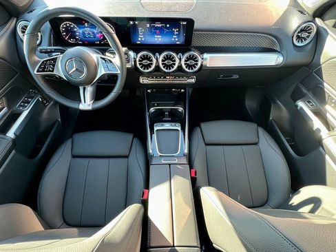 Certified 2025 Mercedes-Benz GLB 250 4MATIC image 13