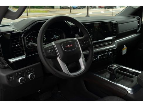 New 2026 GMC Sierra 1500 SLT w/ SLT Premium Plus Package AWD/4WD image 11