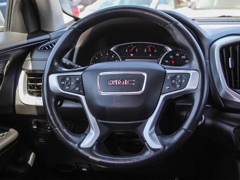Used 2022 GMC Terrain SLT image 17