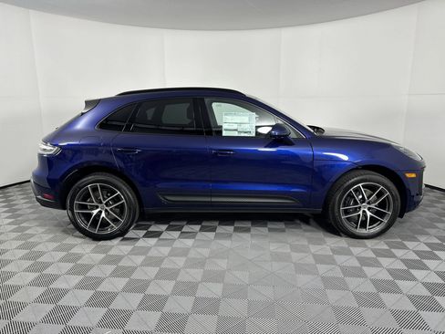 Certified 2025 Porsche Macan image 8
